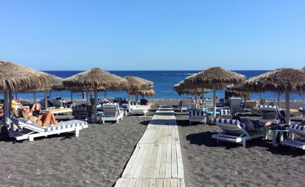 One And Only Beachfront Rooms Períssa Eksteriør bilde